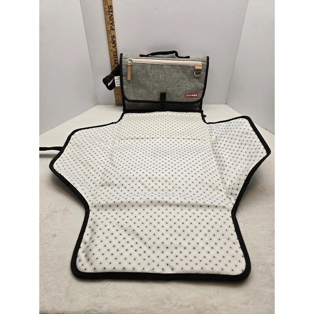Skip‎ Hop Pronto Signature Portable Diaper Changing Station Heather Gray Unisex